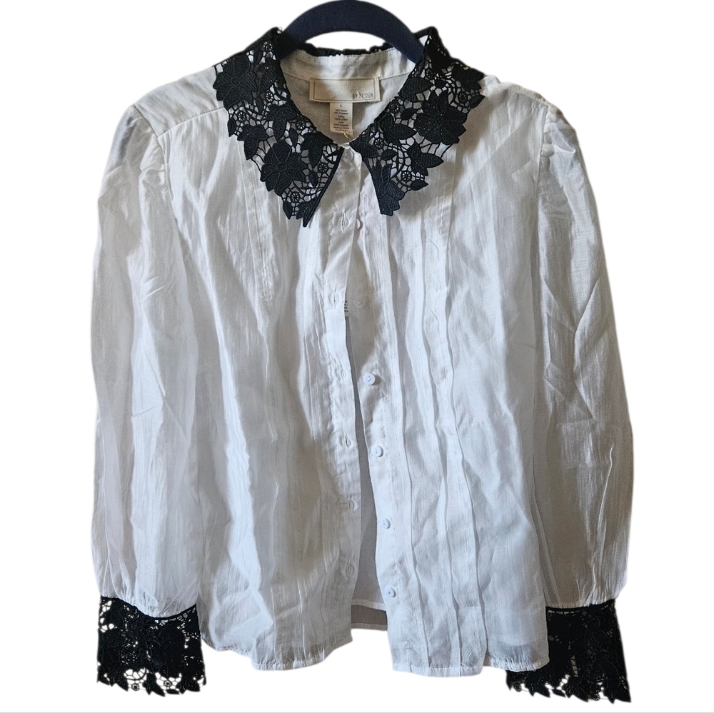 By Design Jaycee Lace Collar Button-Up Blouse Women L** - Picture 4 of 8